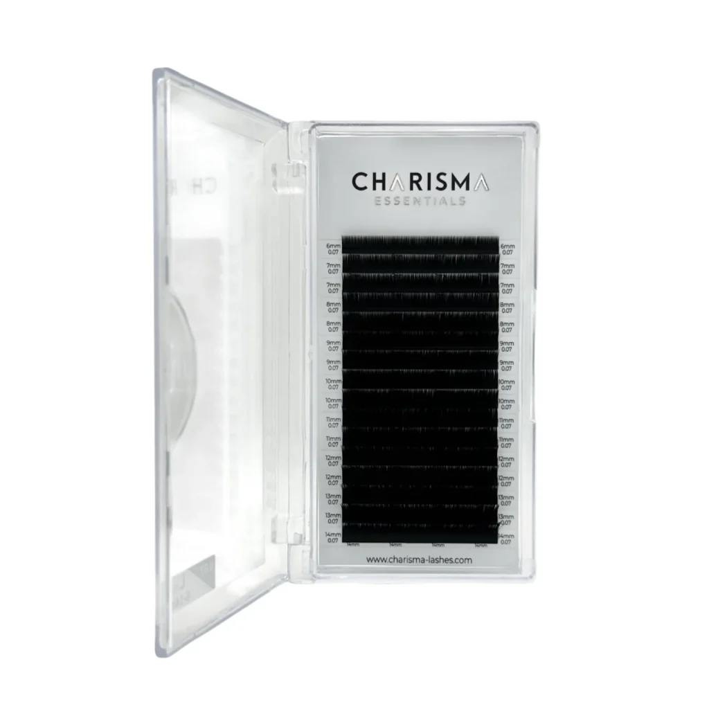 ESSENTIALS 16 riadkov Black Lashes